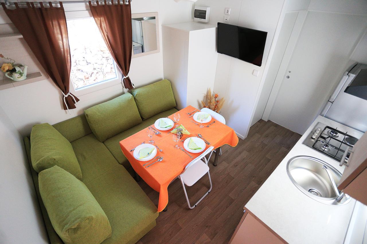 Mobile Homes-Slanica ムルテル エクステリア 写真