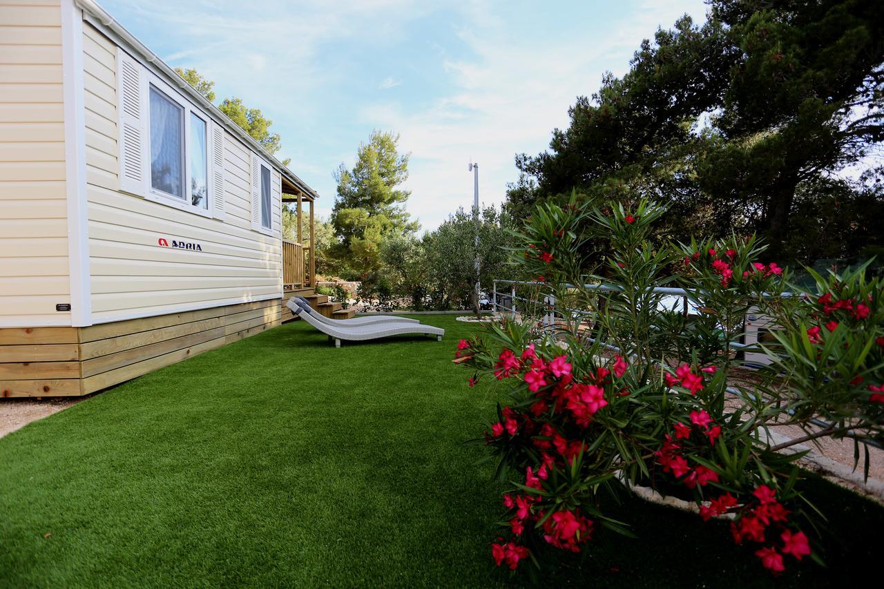 Mobile Homes-Slanica ムルテル エクステリア 写真