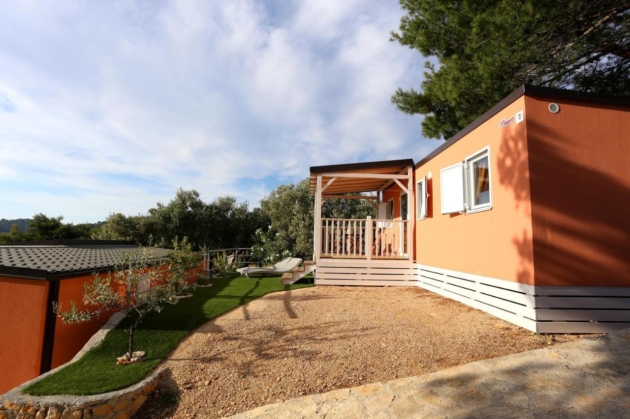 Mobile Homes-Slanica ムルテル エクステリア 写真
