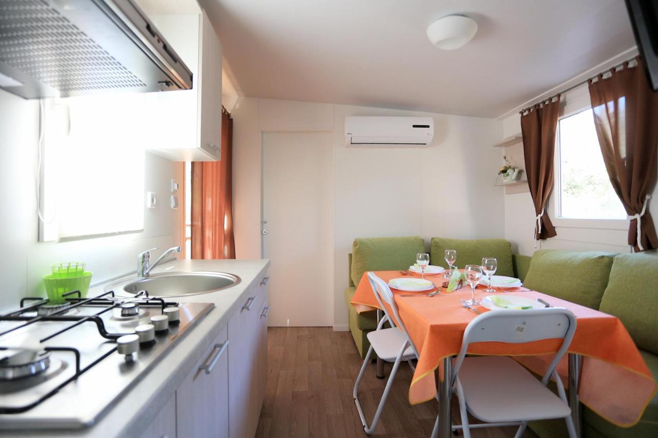 Mobile Homes-Slanica ムルテル エクステリア 写真
